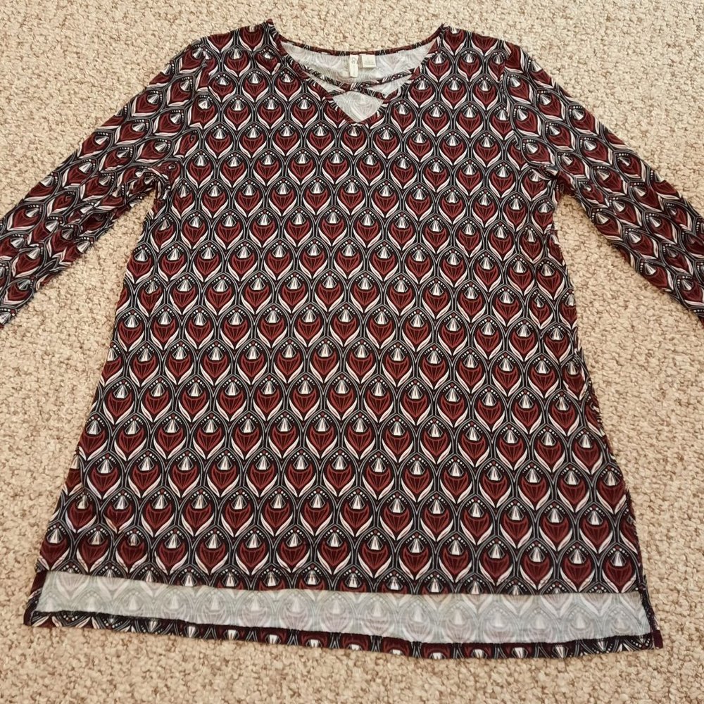 Cato Fashions Shirt with crisscross sleeves and neck